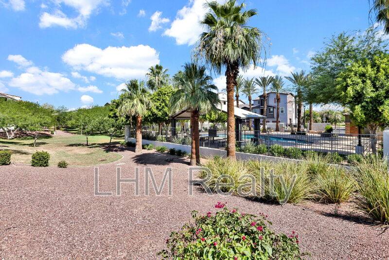 Condo for rent at 2210 E Huntington Dr, Phoenix, AZ 85040