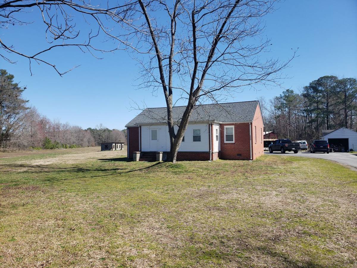 House for rent at 17293 Riddick Rd, Smithfield, VA 23430