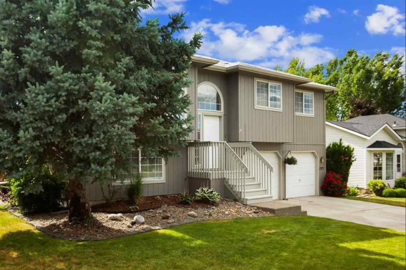House for rent at 1323 N Mitchell Rd, Liberty Lake, WA 99019