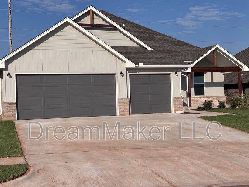House for rent at 1906 Hollow Crest Court, Norman, OK 73071