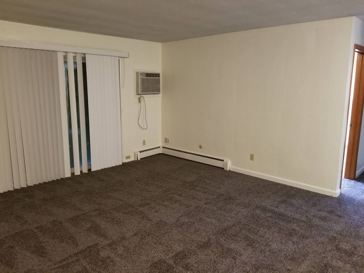 Apartment for rent at 118 E Phillip Ave, Norfolk, NE 68701