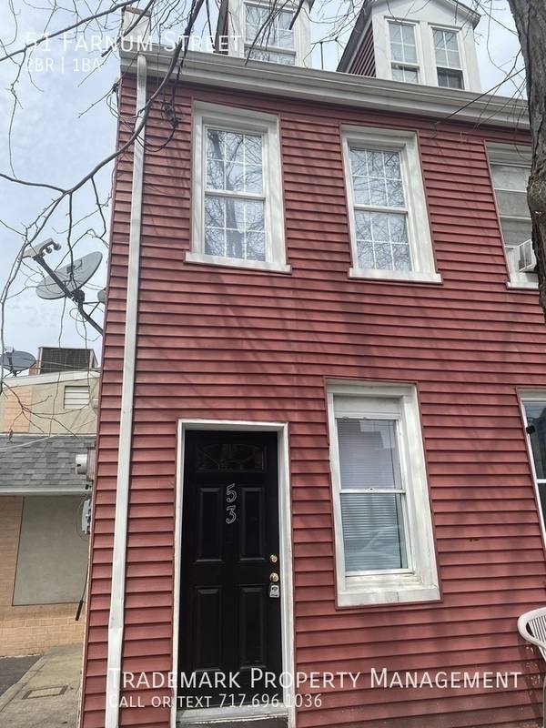 Townhouse for rent at 53 Farnum St, Lancaster, PA 17603