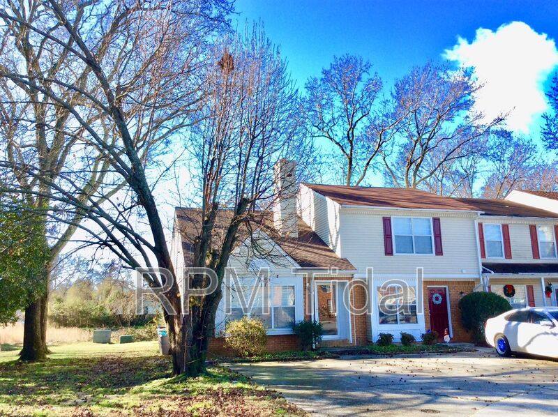 Townhouse for rent at 70 Riverchase Dr, Hampton, VA 23669
