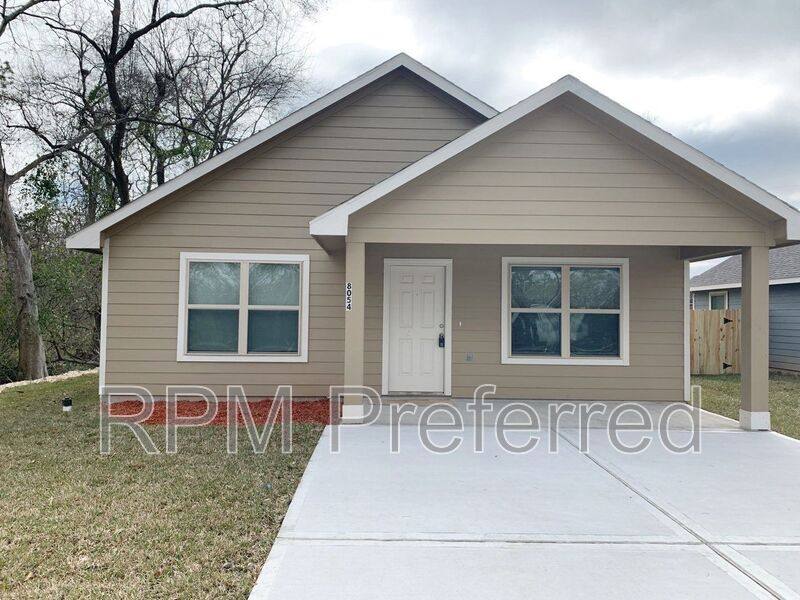 House for rent at 3902 Bennington St, Houston, TX 77016