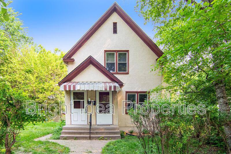 House for rent at 83 Winona St E, Saint Paul, MN 55107