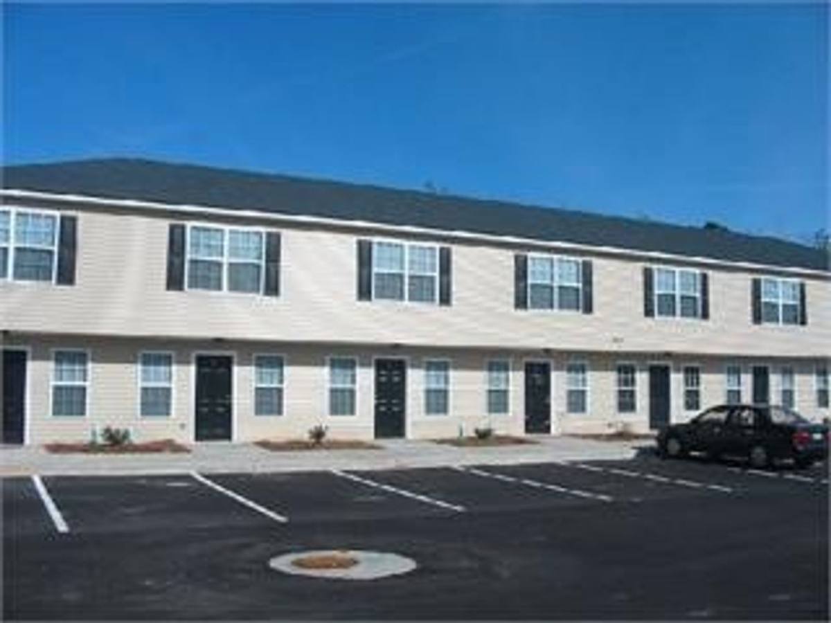 Townhouse for rent at 2415 Seth Place, Valdosta, GA 31602