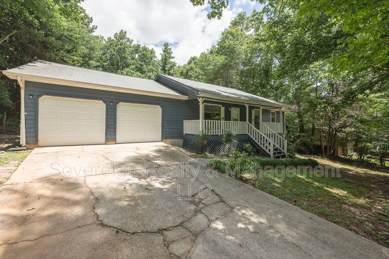 House for rent at 310 Summerwood Lane, Stockbridge, GA 30281
