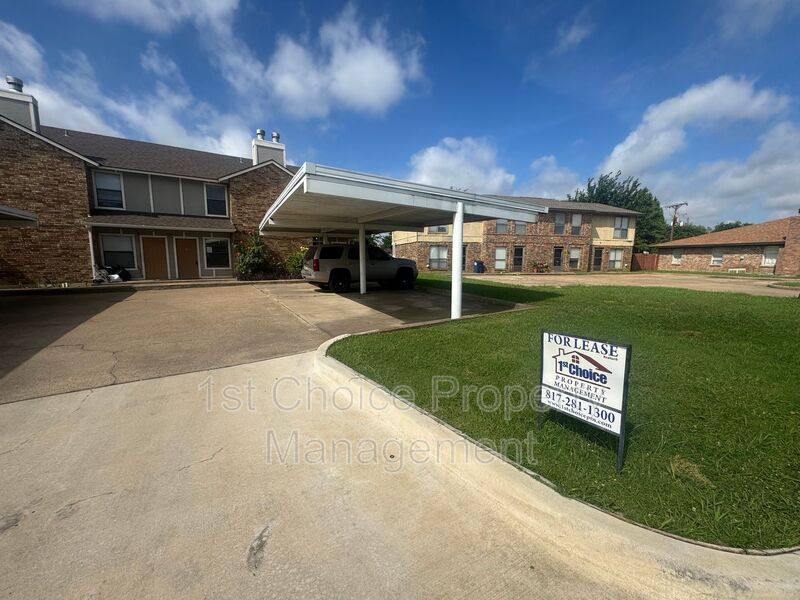 House for rent at 726 Bluebonnet Dr #C, Keller, TX 76248