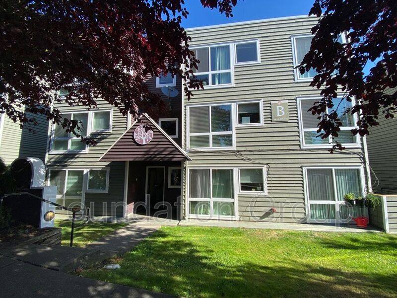 Apartment for rent at 916 N 104th St #B 204, Seattle, WA 98133