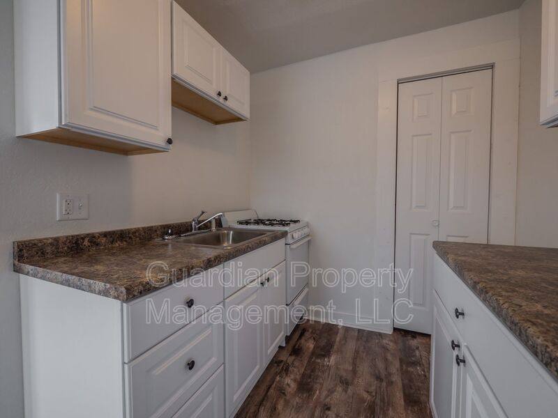 Apartment for rent at 108 N Buchanan #5, Maryville, MO 64468