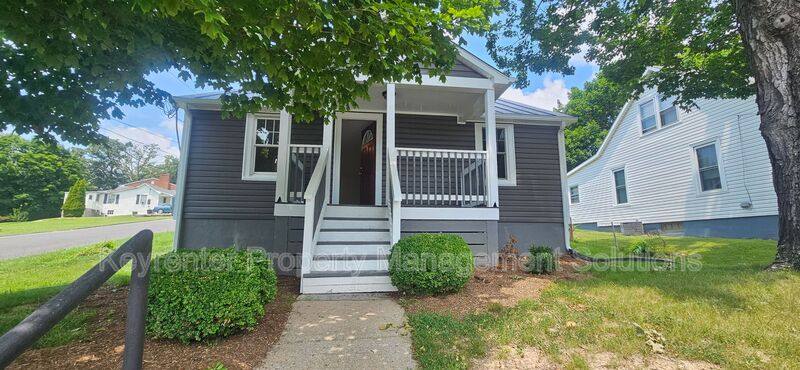 House for rent at 202 Grubert Ave, Staunton, VA 24401