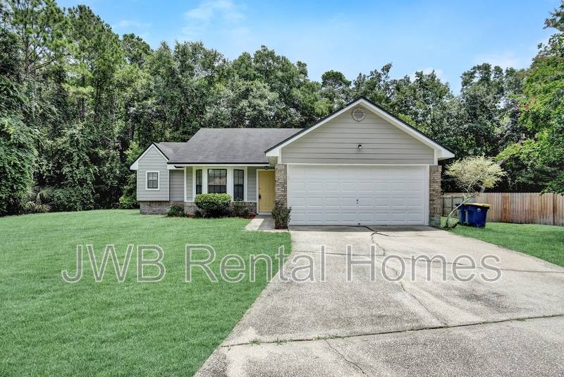House for rent at 11771 High Plains Dr E, Jacksonville, FL 32218