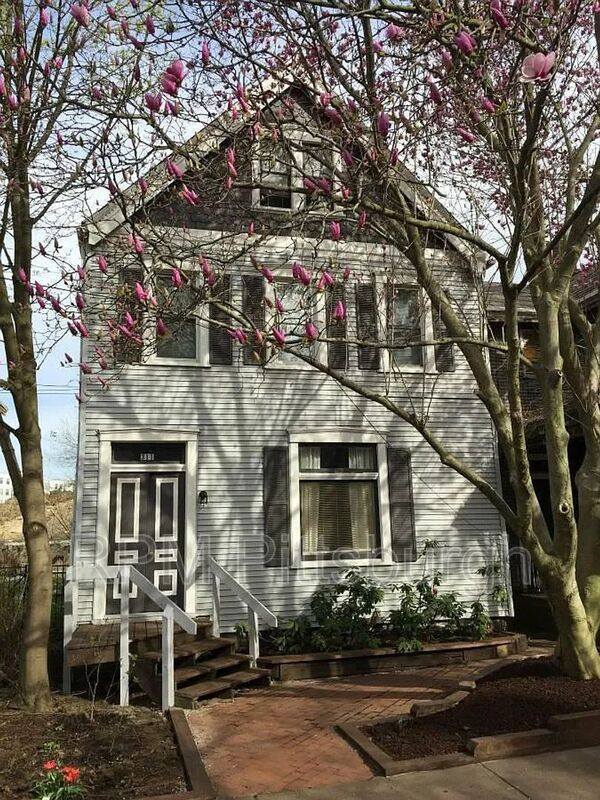House for rent at 311 Denniston St #2, Pittsburgh, PA 15206