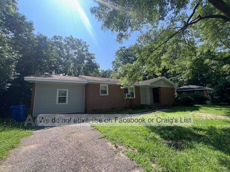 House for rent at 117 Shads Ford Blvd, Fayetteville, NC 28314