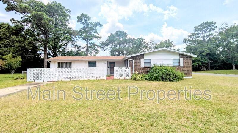 House for rent at 1025 Revere Dr, Pensacola, FL 32505
