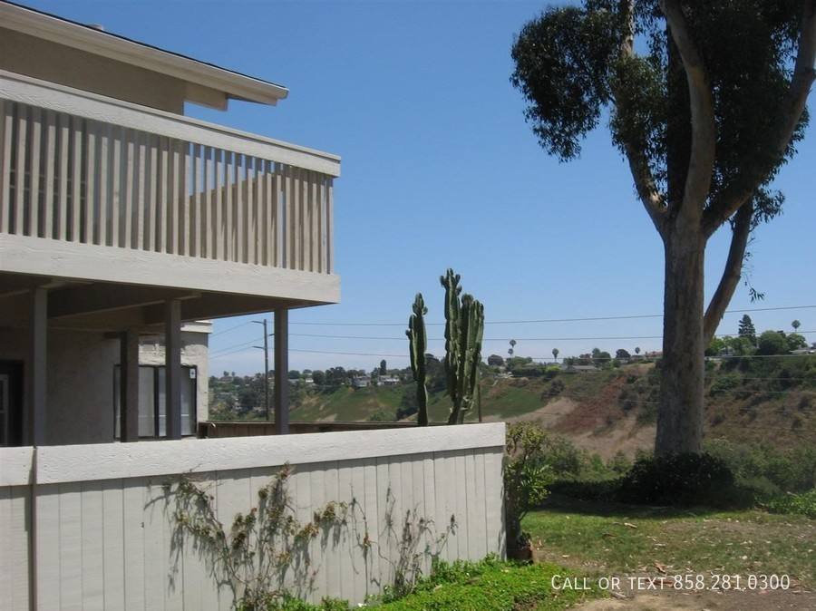 Townhouse for rent at 3907 Camino Lindo, San Diego, CA 92122
