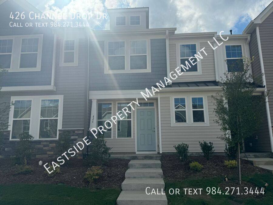 Townhouse for rent at 426 Channel Drop Dr, Clayton, NC 27520