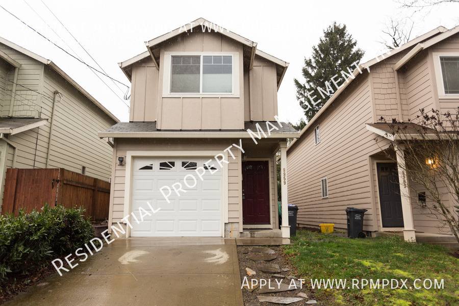 Townhouse for rent at 8959 N Exeter Ave, Portland, OR 97203