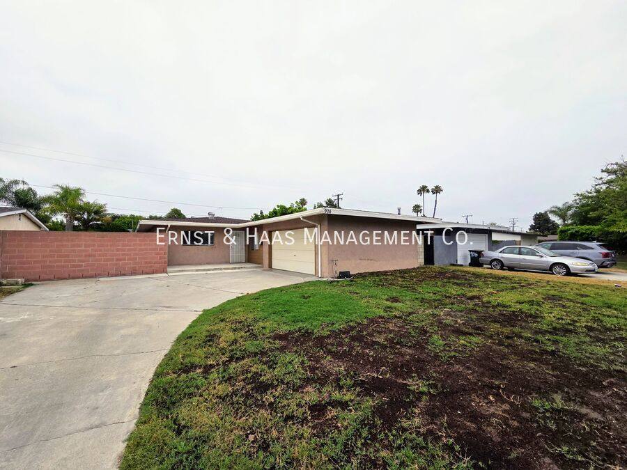 House for rent at 904 S Kenmore St, Anaheim, CA 92804