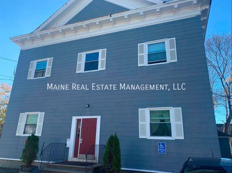 Apartment for rent at 29 Chamberlain St #10, Brewer, ME 04412