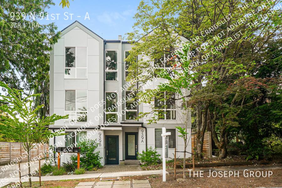 House for rent at 939 N 91st St #A, Seattle, WA 98103