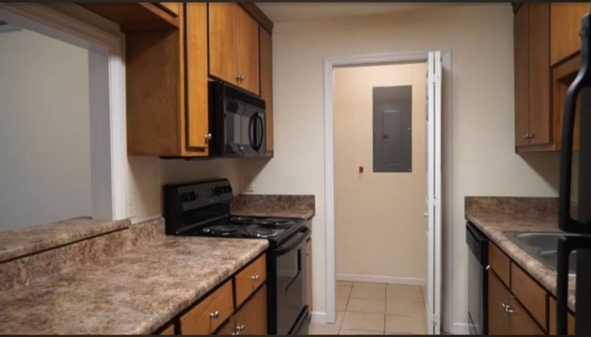 Apartment for rent at 1704 N Patterson St, Valdosta, GA 31602