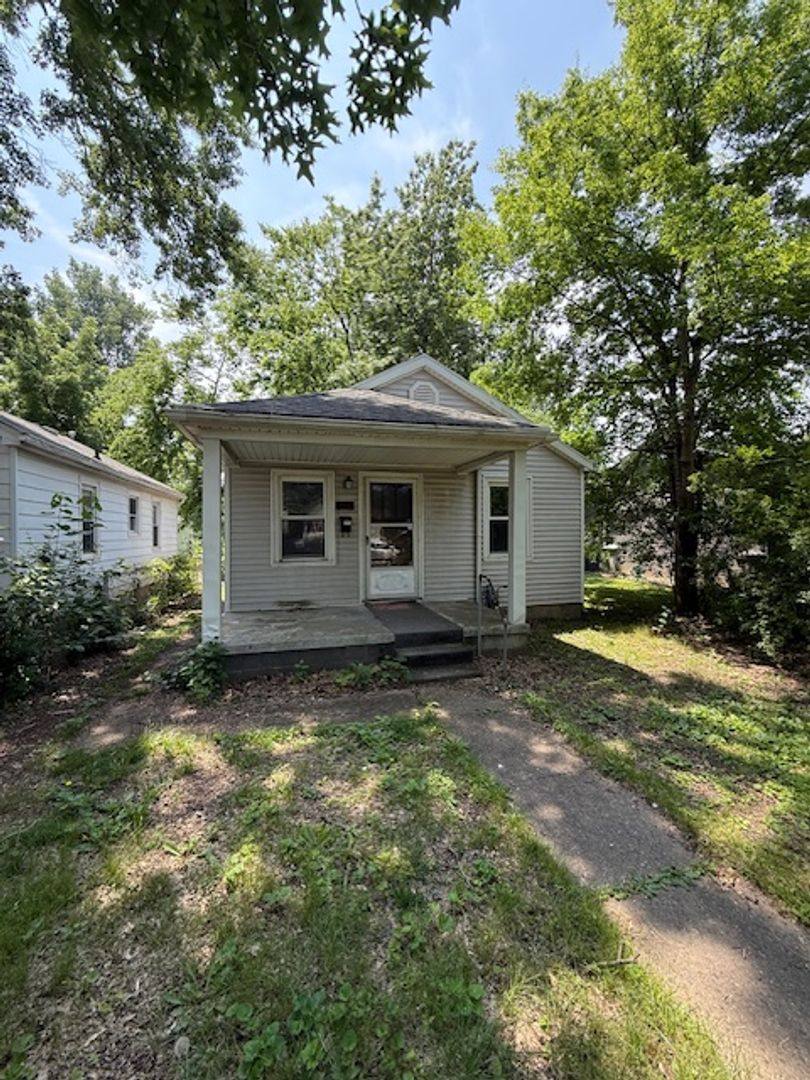 House for rent at 1417 Taylor Ave, Evansville, IN 47714