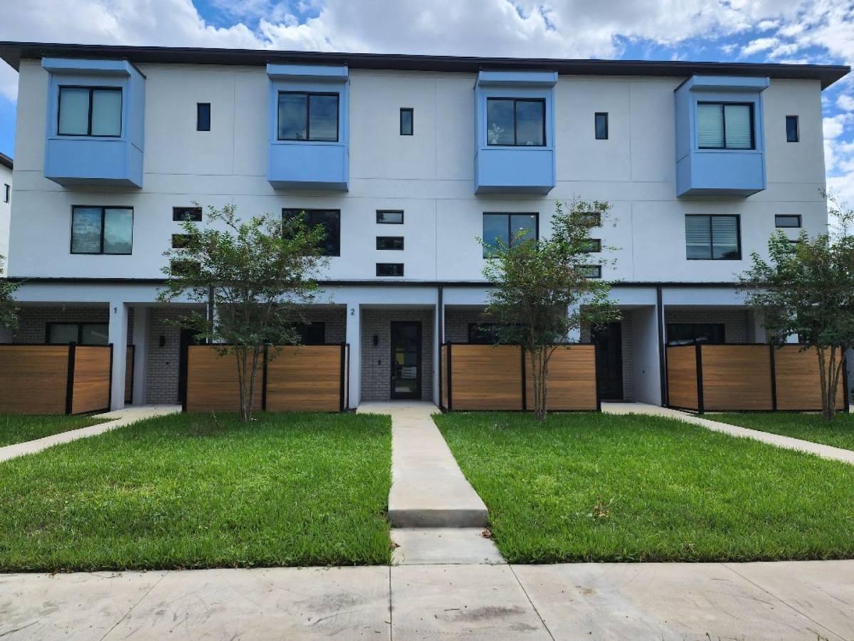 House for rent at 532 W Plaza Place, Tampa, FL 33602
