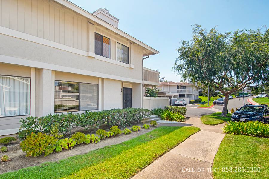 Townhouse for rent at 3911 Camino Lindo, San Diego, CA 92122