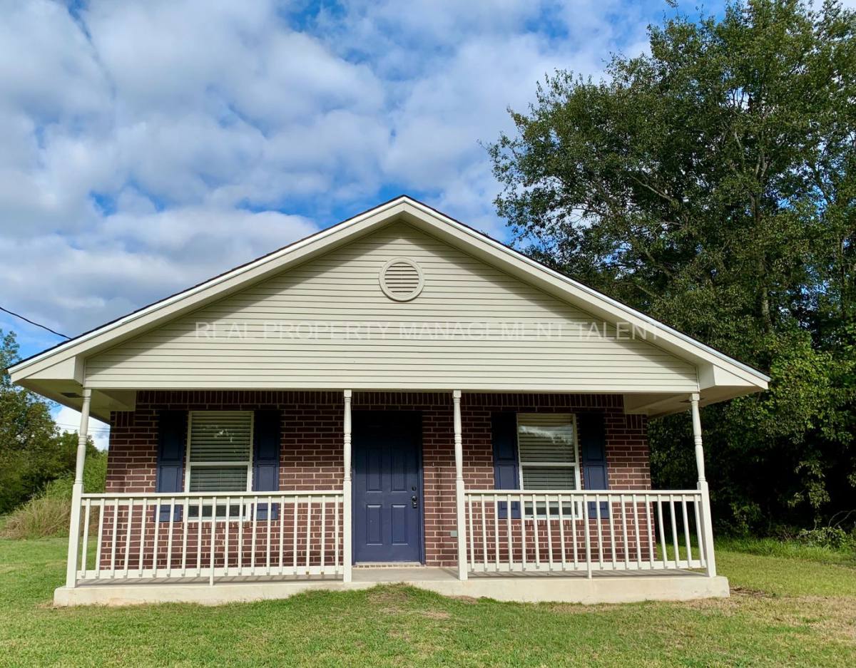 House for rent at 318 N Waco St, Mart, TX 76664