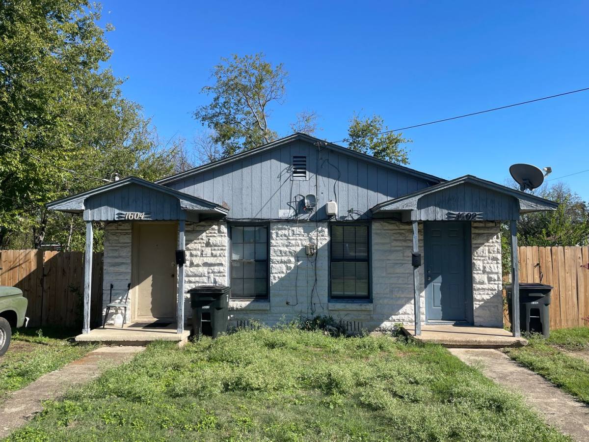 Apartment for rent at 1602-1604 N Park St, Killeen, TX 76541