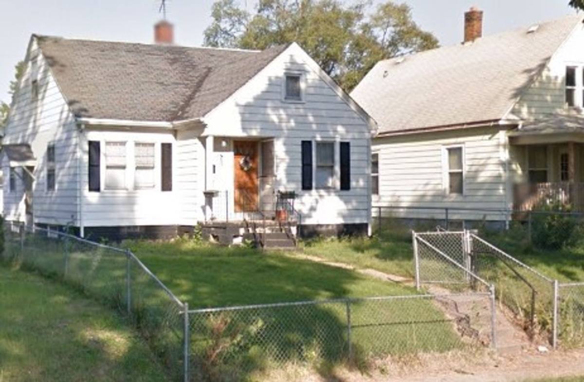 House for rent at 1716 7th St, Rock Island, IL 61201