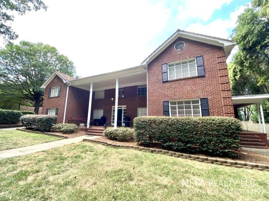 Apartment for rent at 1708 Dilworth Rd W #3, Charlotte, NC 28203