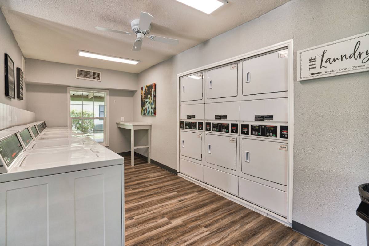 Apartment for rent at The Palm on Spid, 7218 S Padre Island Dr, Corpus Christi, TX 78412