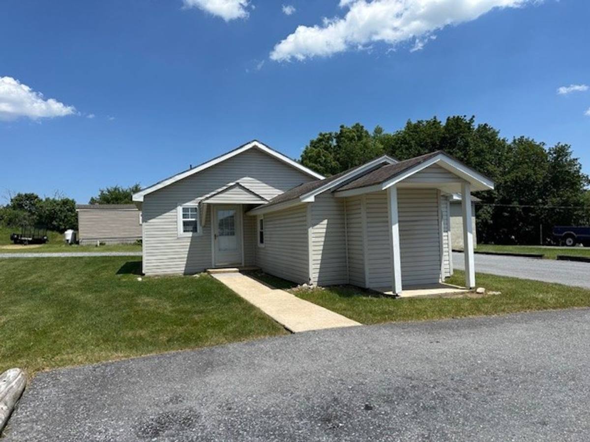 House for rent at 153 Fisher Ave, Jonestown, PA 17038