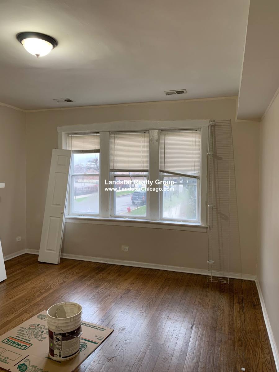 Apartment for rent at 3757 W Sunnyside #1, Chicago, IL 60625