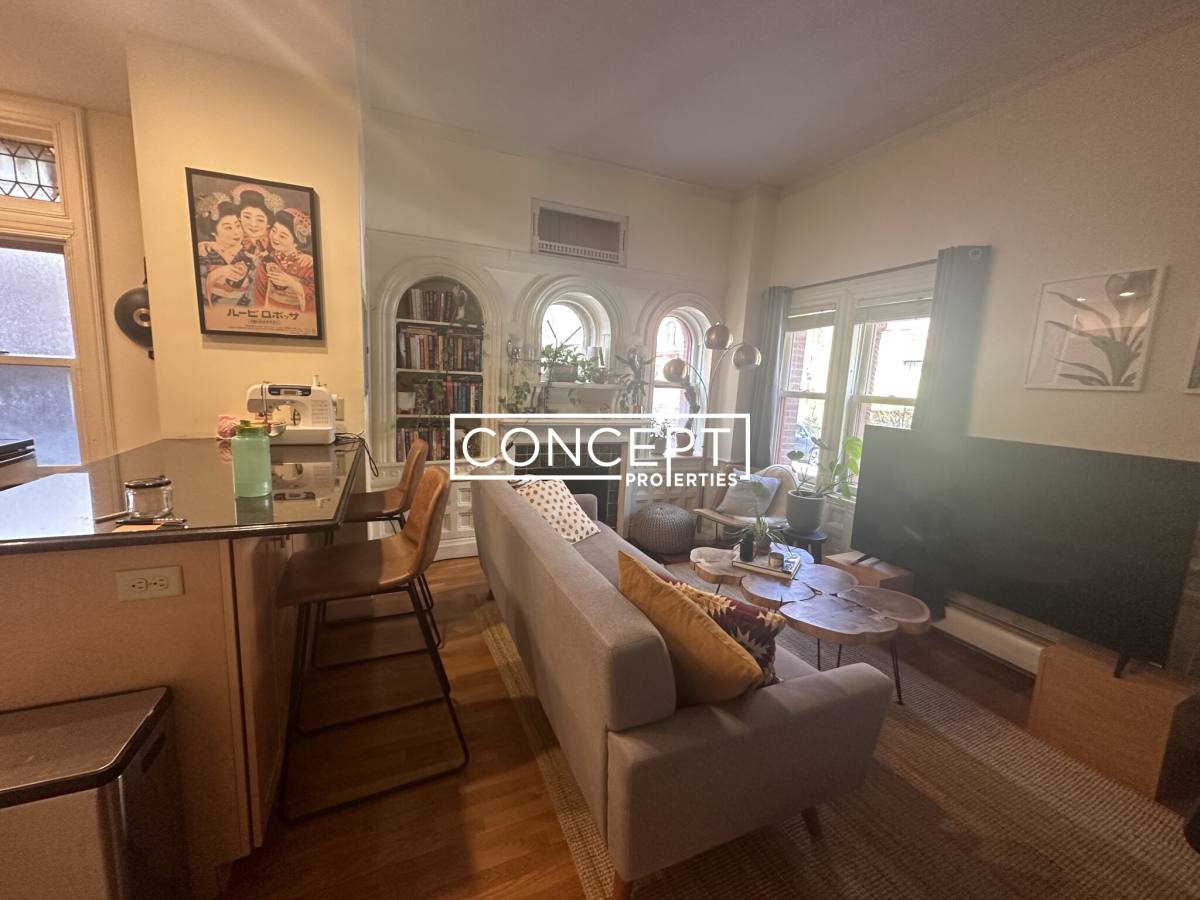 Apartment for rent at 195 Commonwealth Ave #1CP, Boston, MA 02115