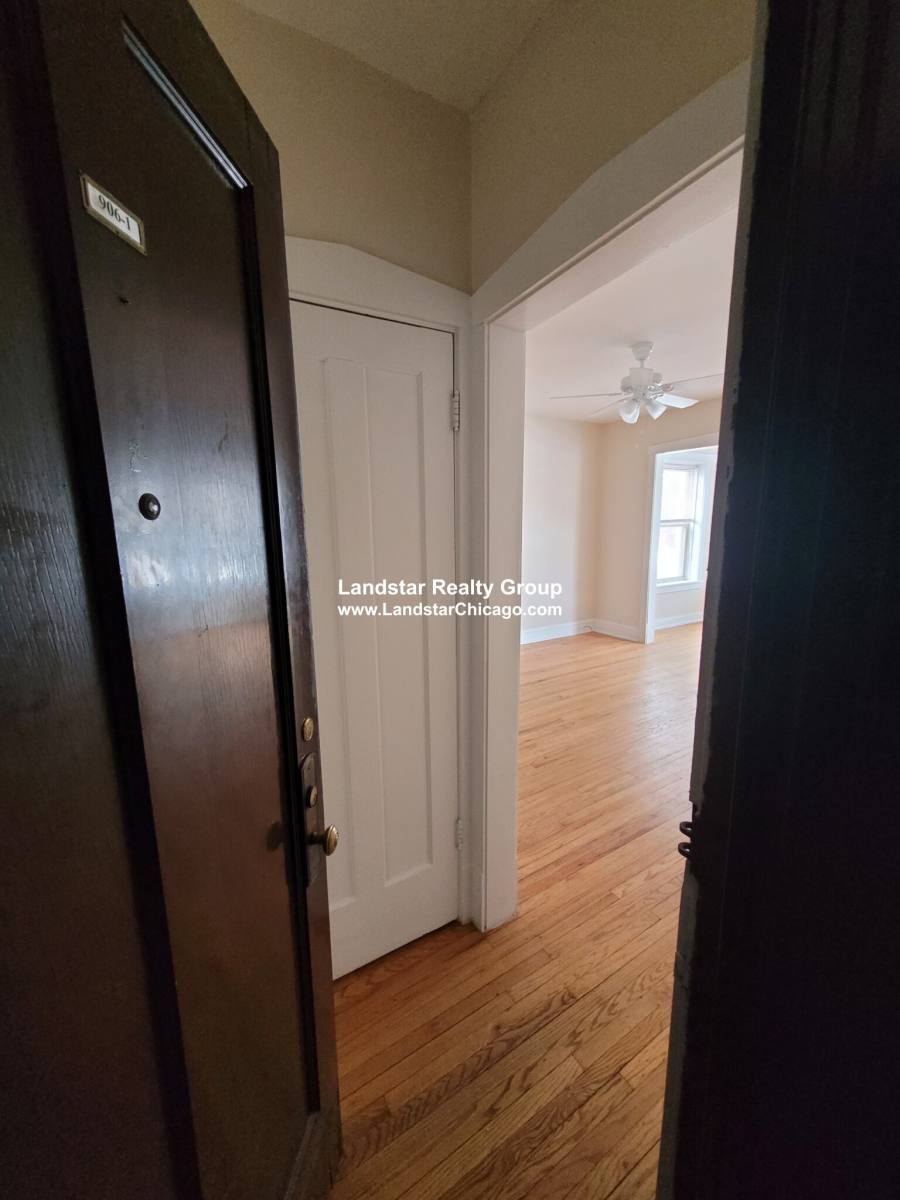 Apartment for rent at 904 Seward #3, Evanston, IL 60202