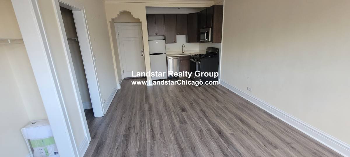Apartment for rent at 2936 W Palmer #305, Chicago, IL 60647