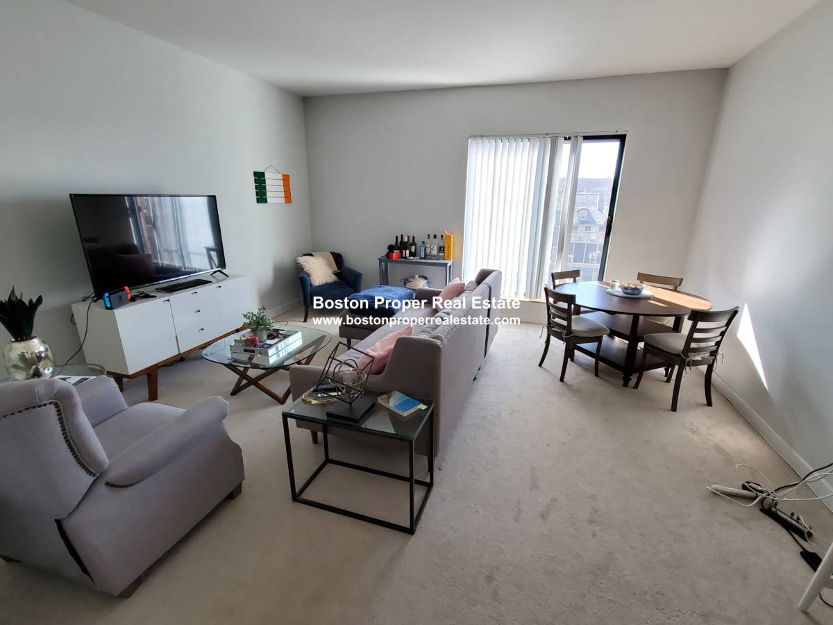 Apartment for rent at 1661 Washington #604, Boston, MA 02118