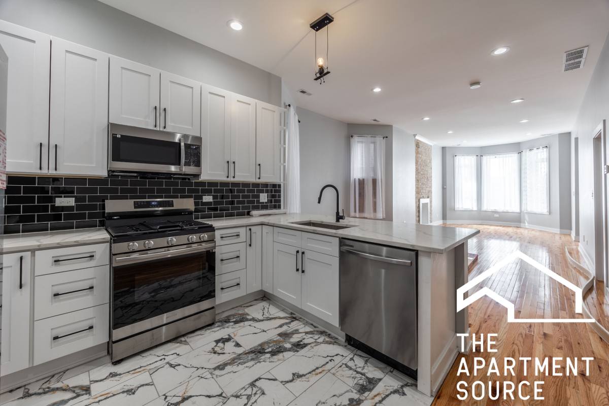Apartment for rent at 3328 W Congress Parkway #1, Chicago, IL 60624