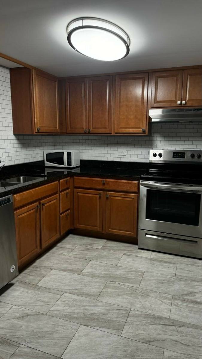 Apartment for rent at 525 Quentin Rd #102, Palatine, IL 60067