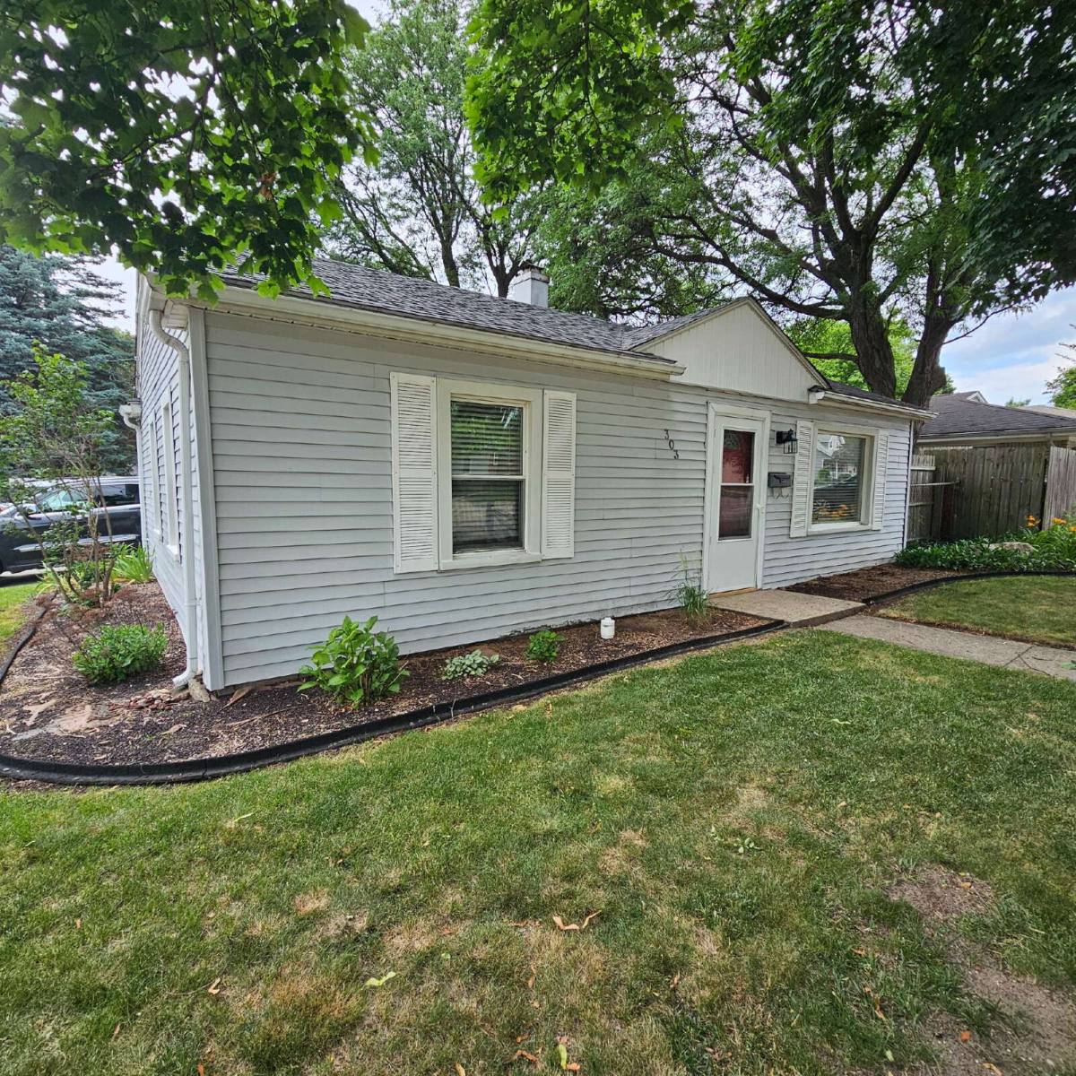 House for rent at 303 E 13 Mile Rd, Royal Oak, MI 48073