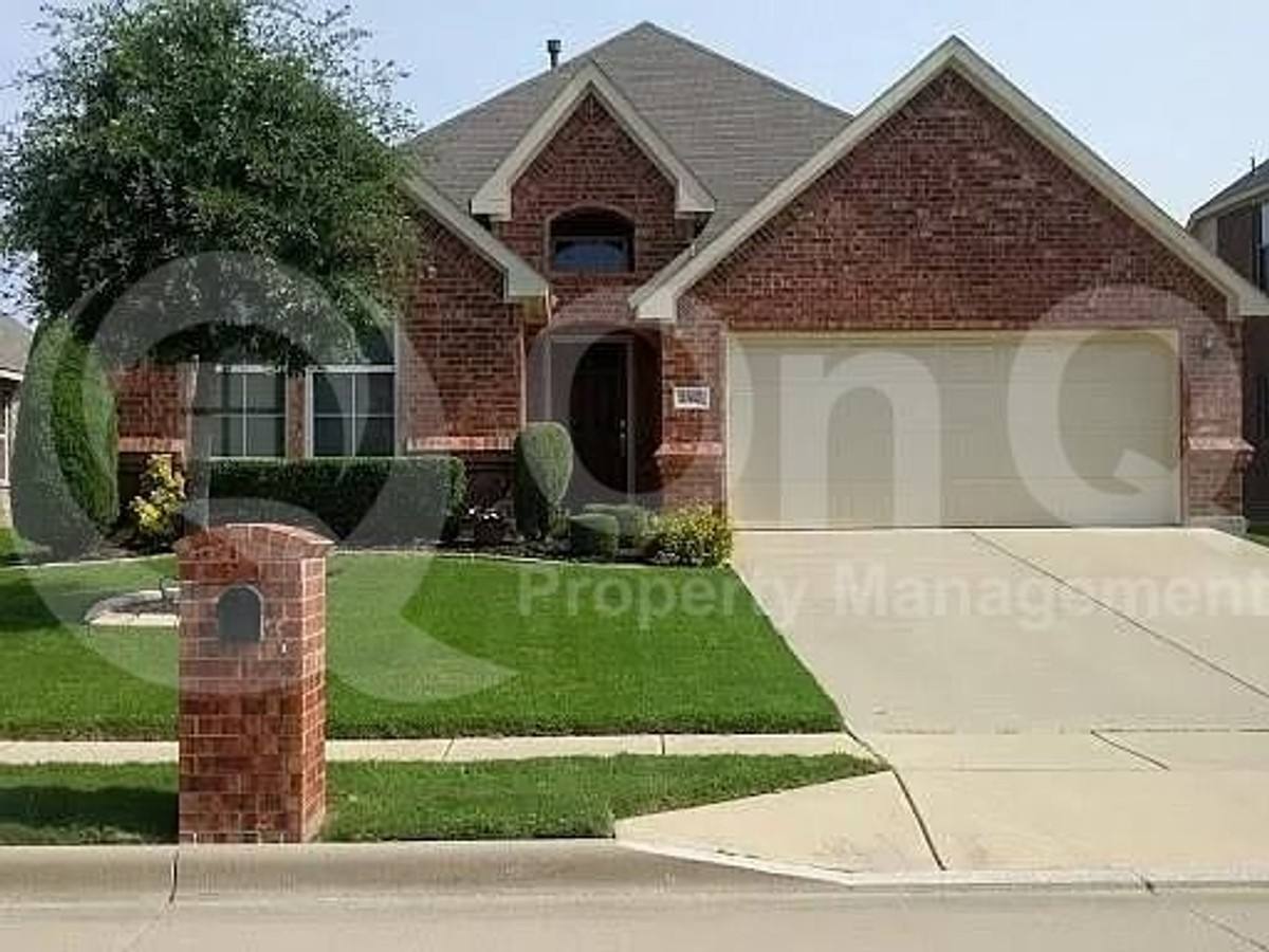 House for rent at 2517 Flowing Springs Dr, Fort Worth, TX 76177