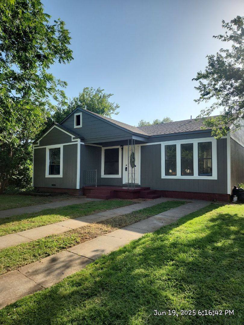 House for rent at 3314 Sherwood Lane, Wichita Falls, TX 76308