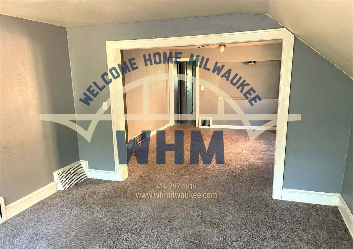 Apartment for rent at 3836 W Mount Vernon Ave, Milwaukee, WI 53208