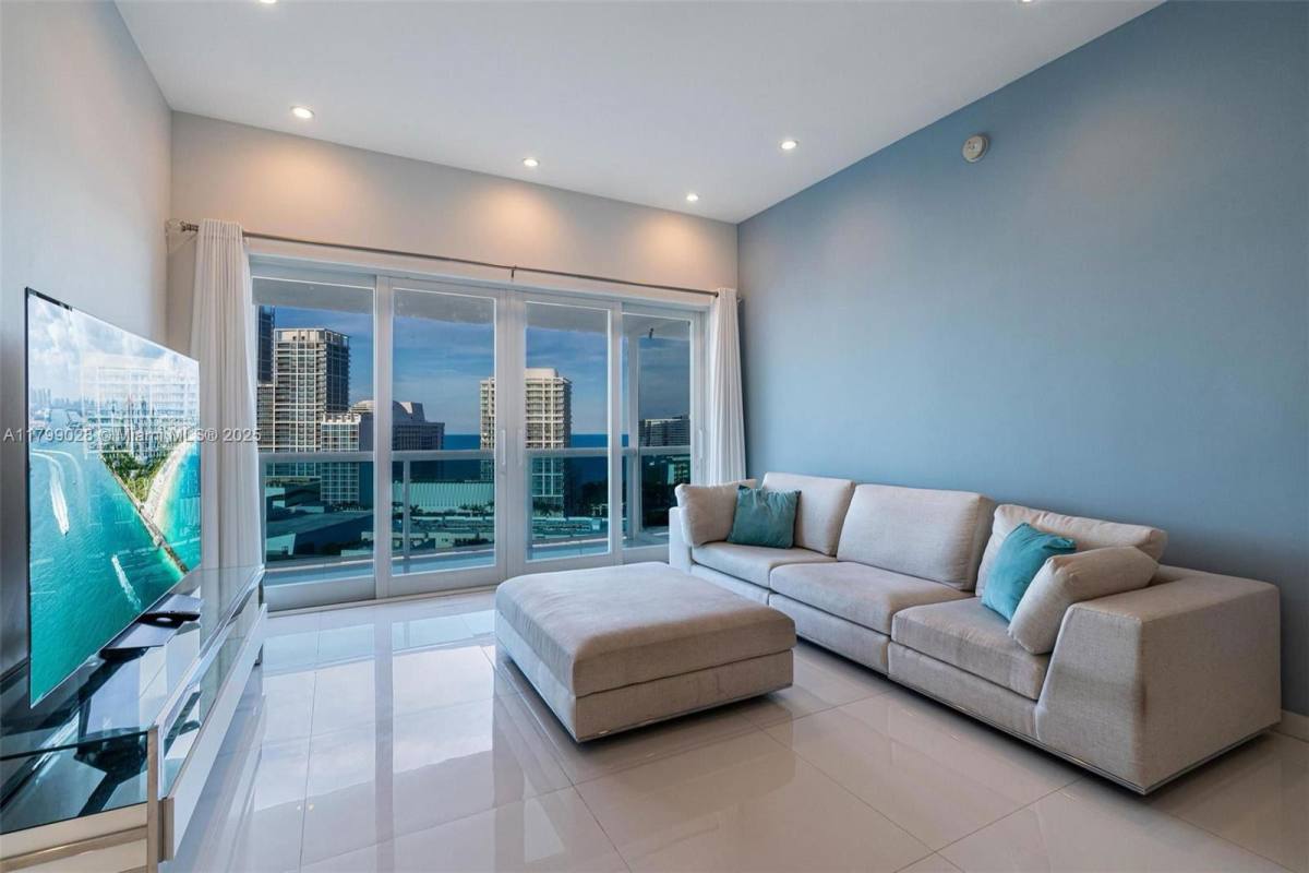 Apartment for rent at 6770 Indian Creek Dr #TS-P, Miami Beach, FL 33141