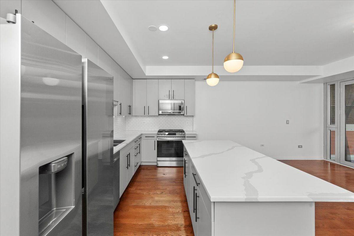 Condo for rent at 744 W Fullerton Ave #202, Chicago, IL 60614