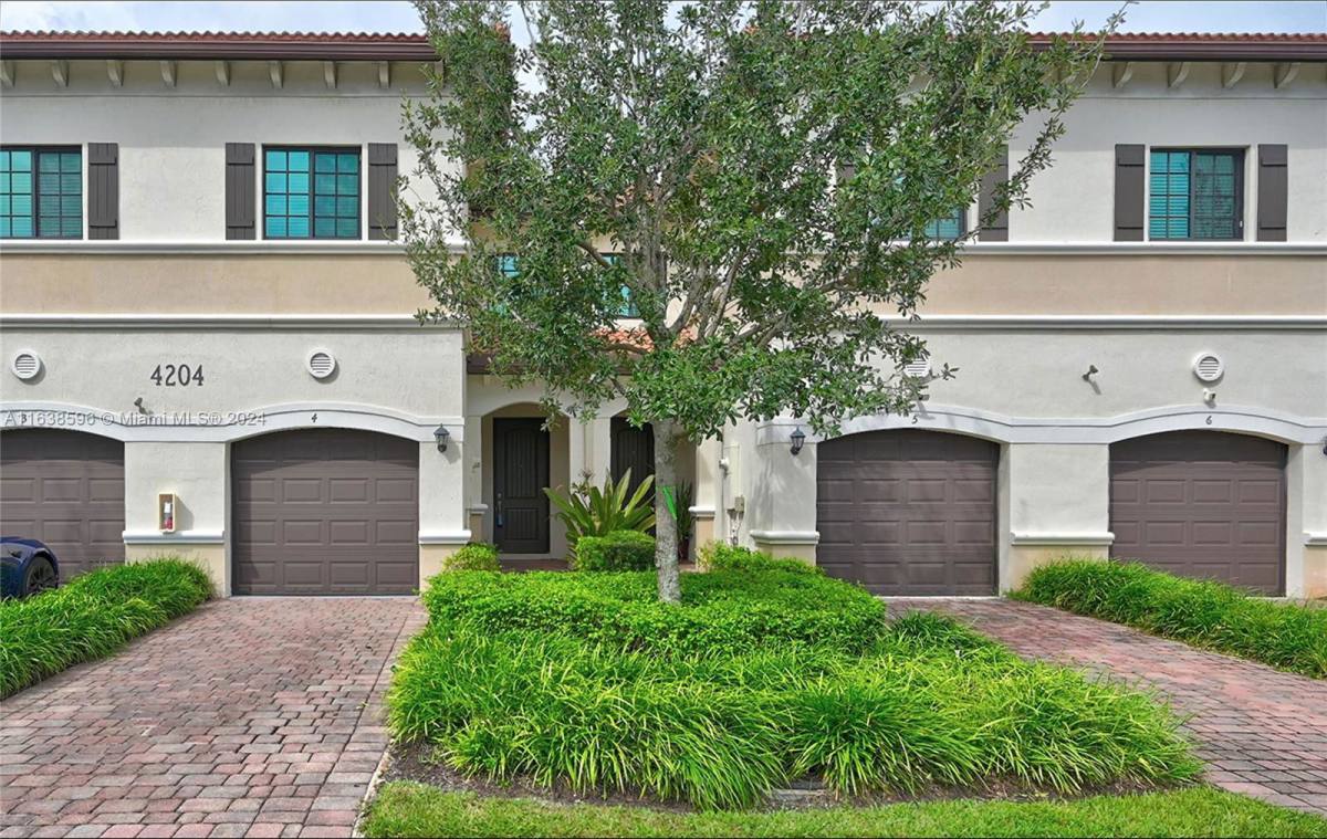 Townhouse for rent at 4204 N Dixie Highway 4204-D, Fort Lauderdale, FL 33334