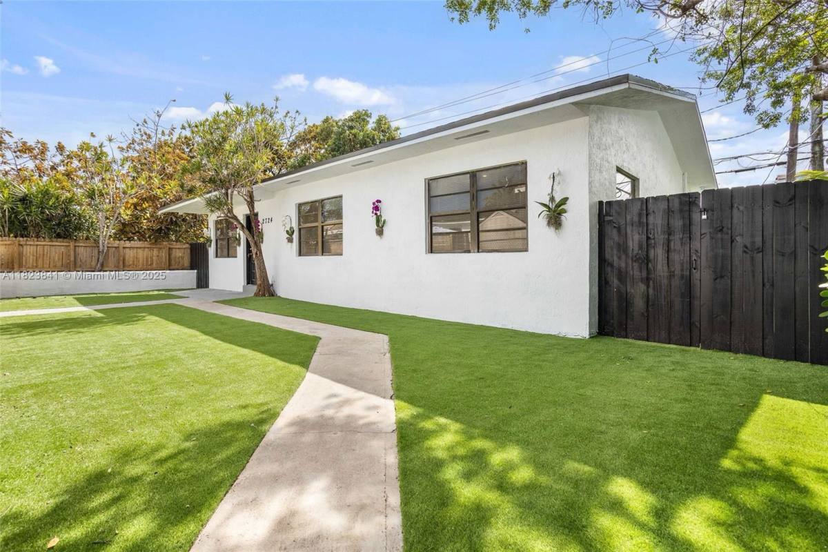House for rent at 2724 SW 34th Court, Miami, FL 33133